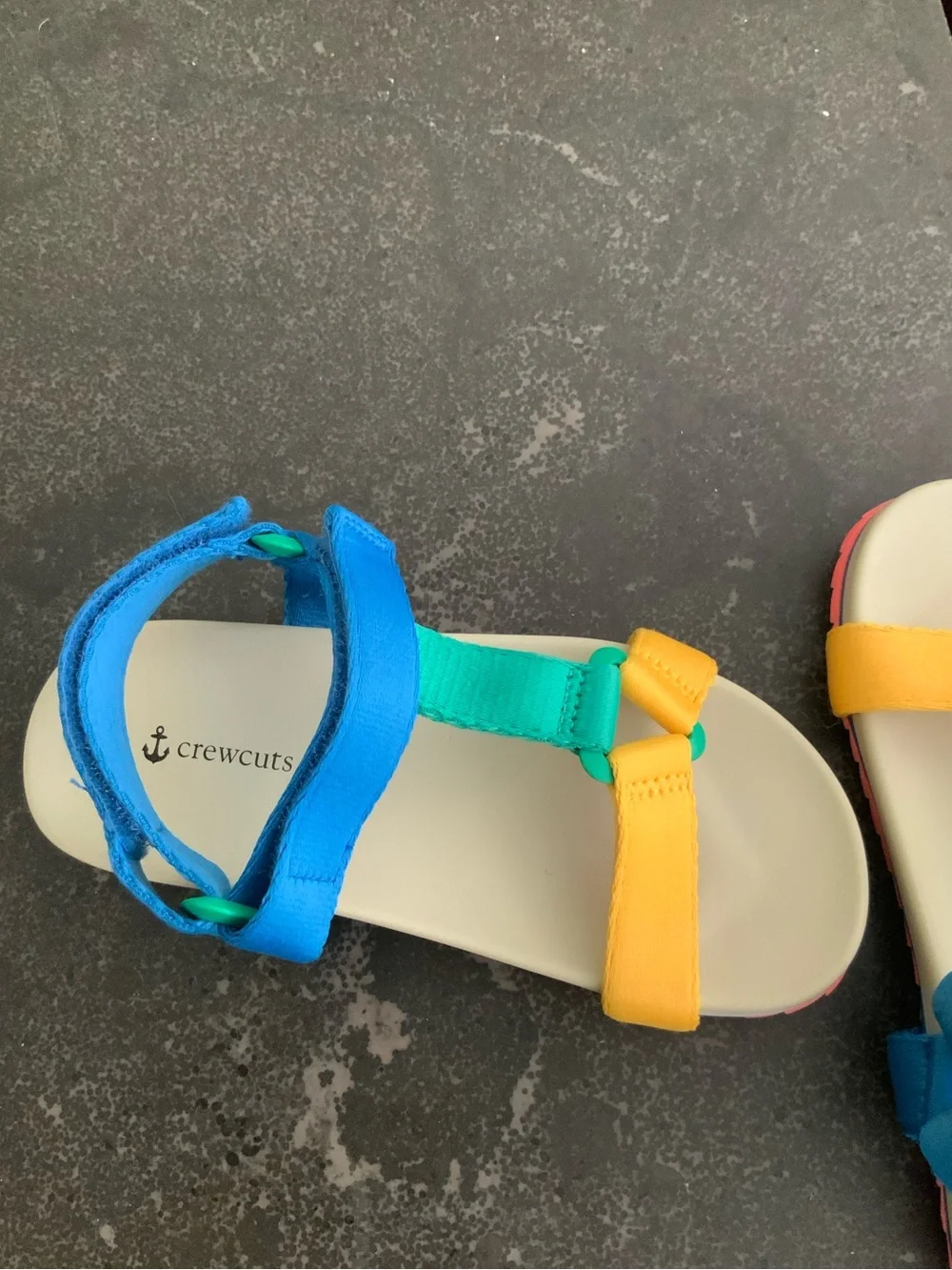 Kid’s sz 12 sporty strap sandals colorblock